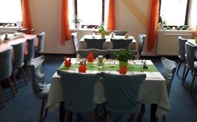 Hotel Zum Mueckenberger Hof